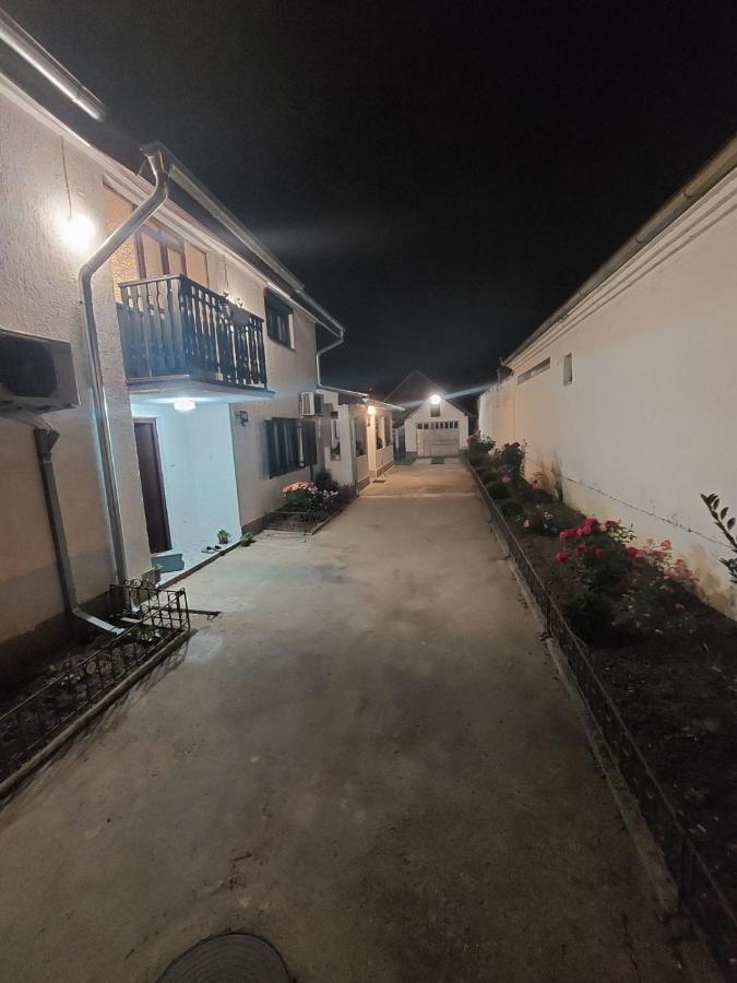 Royal Rose Smestaj Bela Crkva  Exterior foto